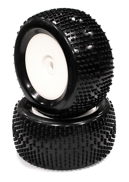 C22771WHITE Monster & 1/8 Truggy 3.2 Dish Wheel + Tire (2) H-Pattern 17mm (O.D.=135mm) - Image 1